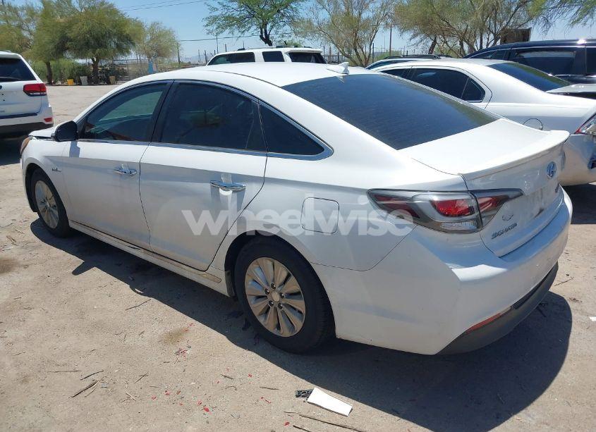 Photo 3 of 2016 Hyundai Sonata HYBRID SE (VIN KMHE24L11GA040700)
