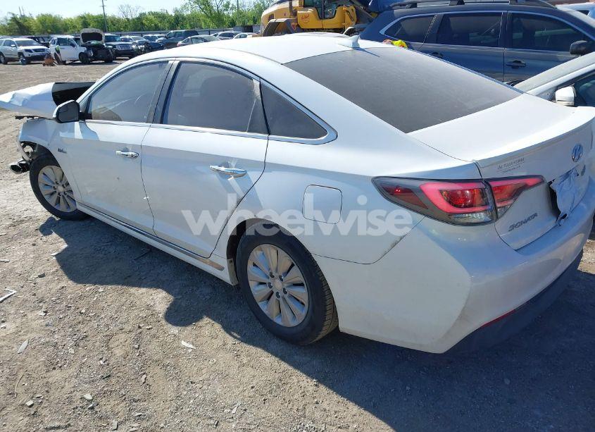 Photo 3 of 2016 Hyundai Sonata HYBRID SE (VIN KMHE24L12GA015157)