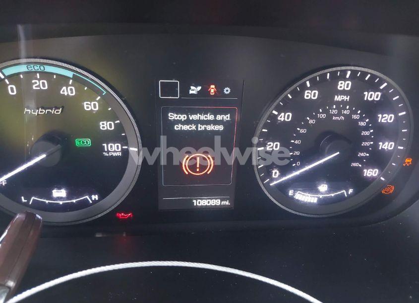 Photo 7 of 2016 Hyundai Sonata HYBRID SE (VIN KMHE24L13GA041511)