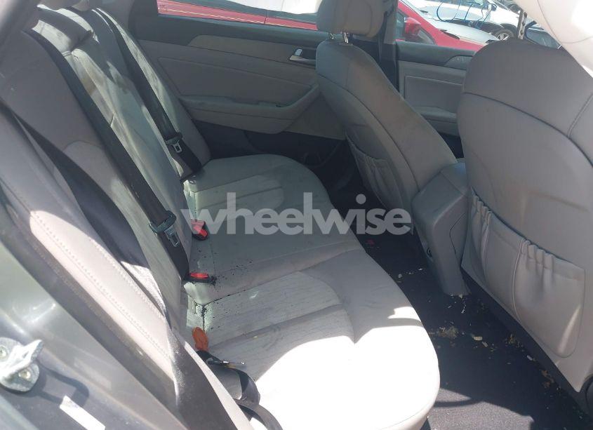 Photo 8 of 2016 Hyundai Sonata HYBRID SE (VIN KMHE24L14GA012423)