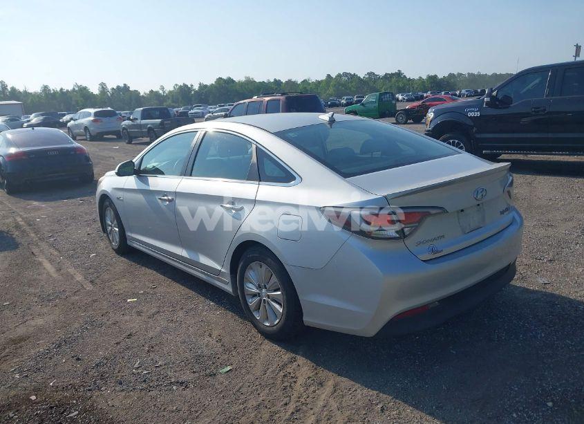 Photo 3 of 2016 Hyundai Sonata HYBRID SE (VIN KMHE24L14GA042053)