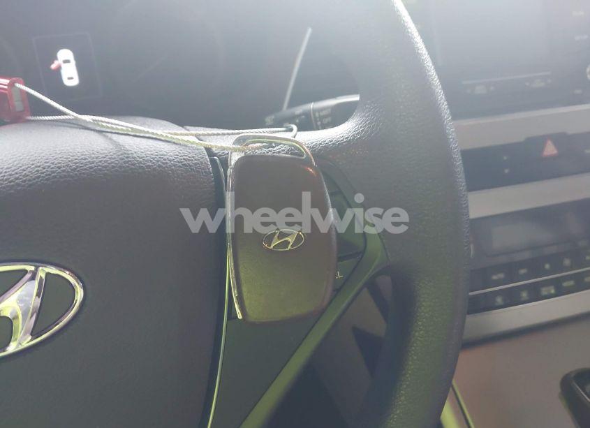 Photo 11 of 2016 Hyundai Sonata HYBRID SE (VIN KMHE24L15GA016058)