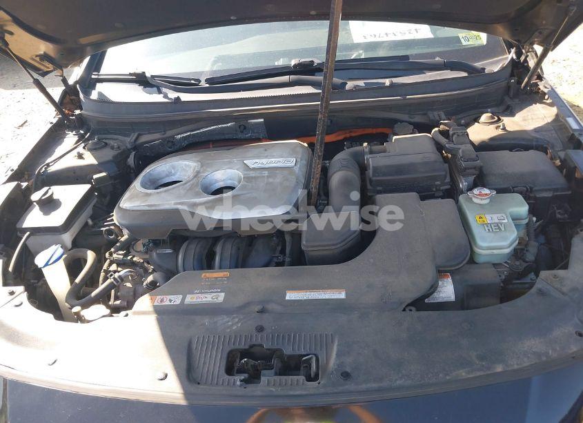 Photo 10 of 2016 Hyundai Sonata HYBRID SE (VIN KMHE24L15GA034835)