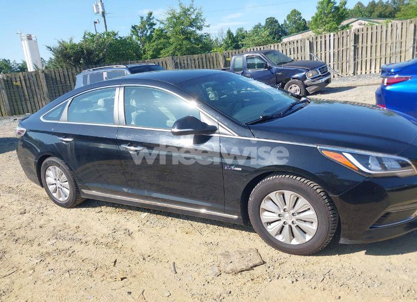 Photo 13 of 2016 Hyundai Sonata HYBRID SE (VIN KMHE24L15GA034835)