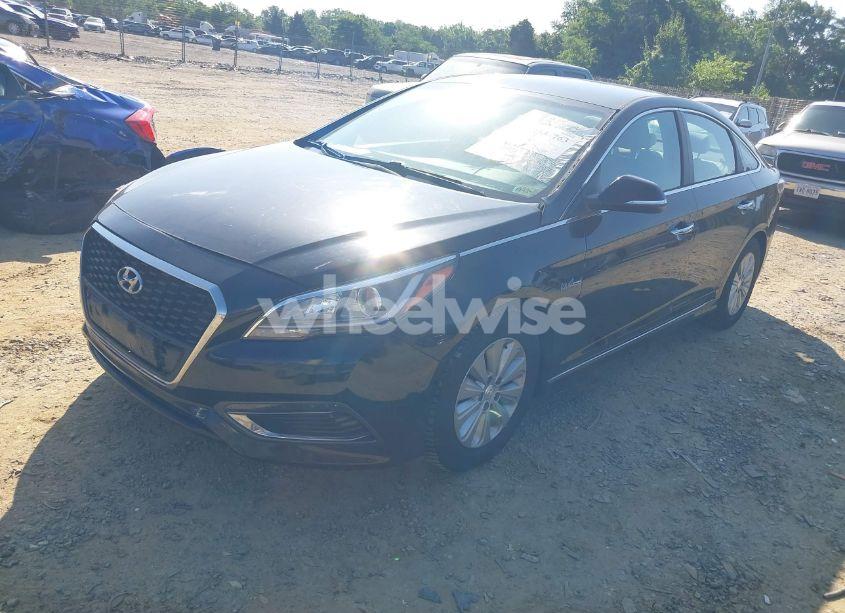 Photo 2 of 2016 Hyundai Sonata HYBRID SE (VIN KMHE24L15GA034835)