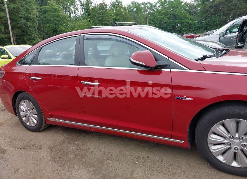 Photo 13 of 2016 Hyundai Sonata HYBRID SE (VIN KMHE24L16GA015369)