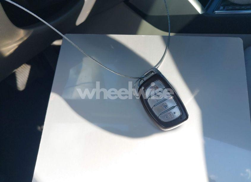 Photo 11 of 2016 Hyundai Sonata HYBRID SE (VIN KMHE24L17GA022816)