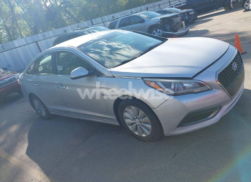 Photo 13 of 2016 Hyundai Sonata HYBRID SE (VIN KMHE24L17GA022816)