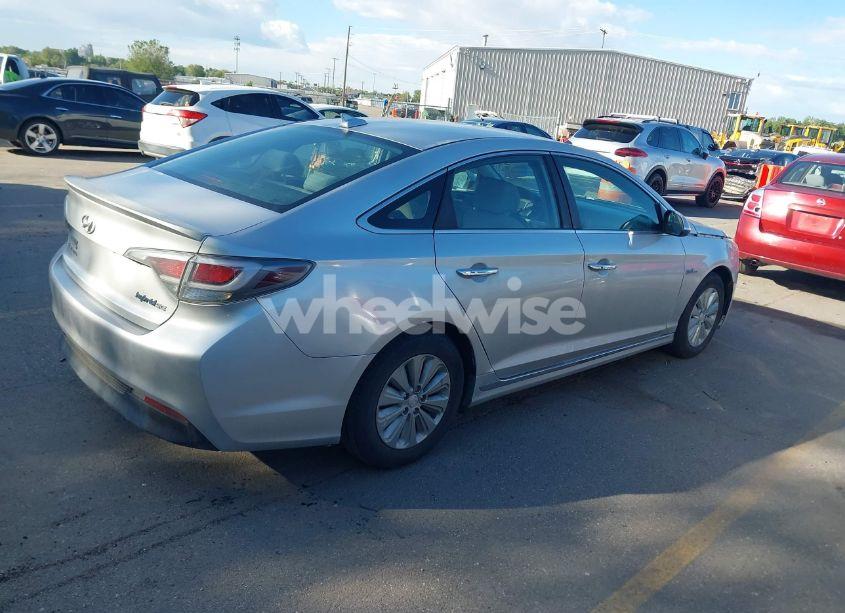 Photo 4 of 2016 Hyundai Sonata HYBRID SE (VIN KMHE24L17GA022816)
