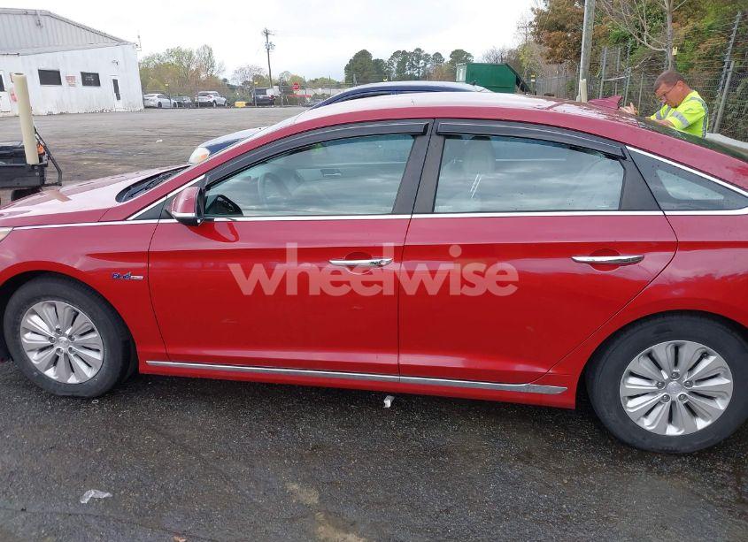 Photo 14 of 2016 Hyundai Sonata HYBRID SE (VIN KMHE24L18GA010660)