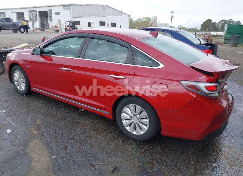 Photo 3 of 2016 Hyundai Sonata HYBRID SE (VIN KMHE24L18GA010660)