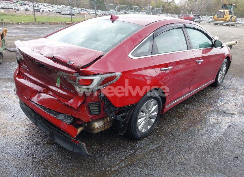 Photo 4 of 2016 Hyundai Sonata HYBRID SE (VIN KMHE24L18GA010660)