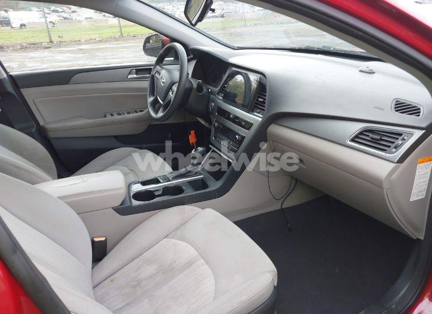 Photo 5 of 2016 Hyundai Sonata HYBRID SE (VIN KMHE24L18GA010660)