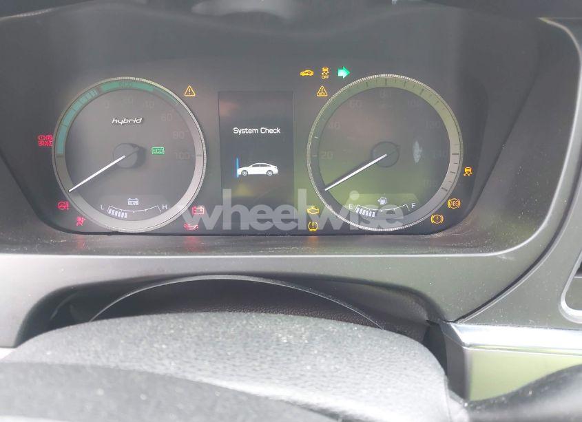 Photo 7 of 2016 Hyundai Sonata HYBRID SE (VIN KMHE24L18GA010660)