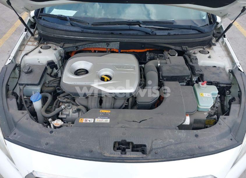 Photo 10 of 2017 Hyundai Sonata HYBRID SE (VIN KMHE24L19HA057407)