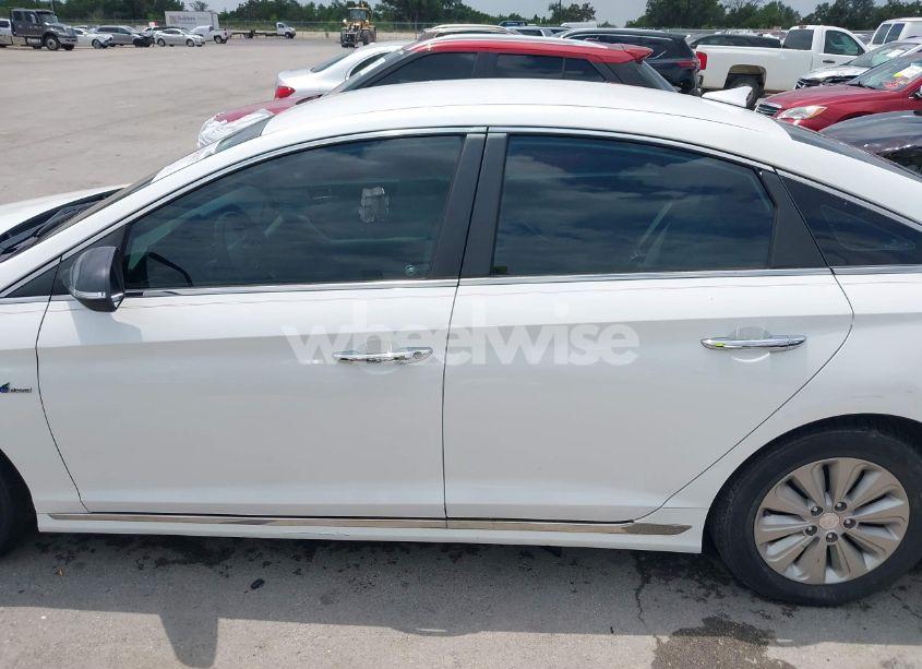 Photo 14 of 2017 Hyundai Sonata HYBRID SE (VIN KMHE24L19HA057407)