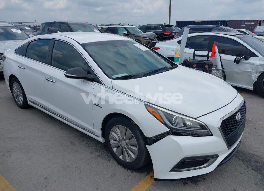 Photo 6 of 2017 Hyundai Sonata HYBRID SE (VIN KMHE24L19HA057407)