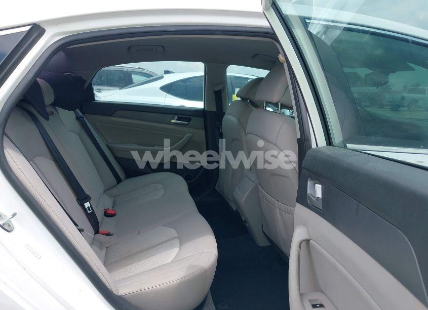 Photo 8 of 2017 Hyundai Sonata HYBRID SE (VIN KMHE24L19HA057407)