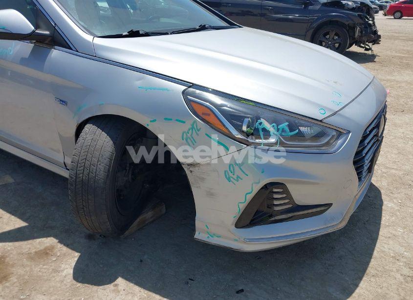 Photo 6 of 2019 Hyundai Sonata HYBRID SE (VIN KMHE24L30KA090921)