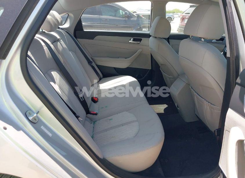 Photo 8 of 2019 Hyundai Sonata HYBRID SE (VIN KMHE24L30KA090921)