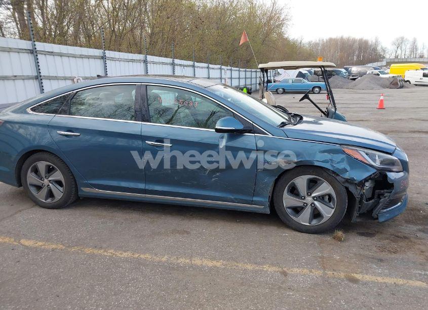Photo 13 of 2016 Hyundai Sonata HYBRID LIMITED (VIN KMHE34L11GA018838)