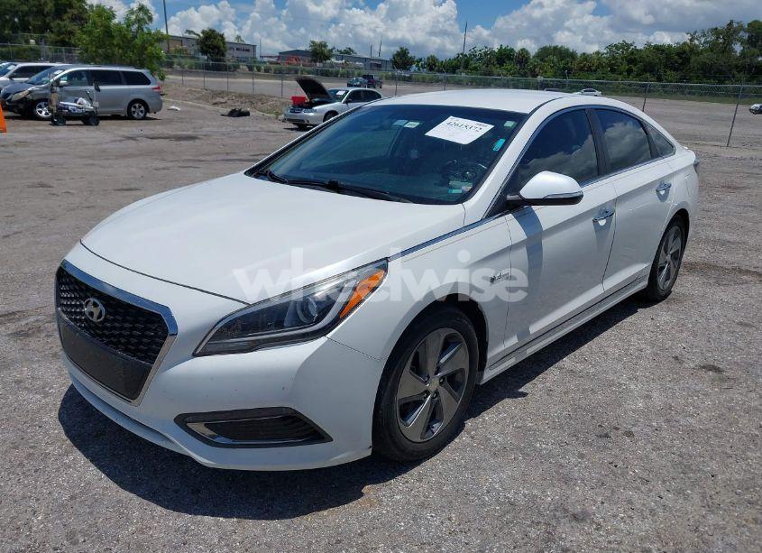 Photo 2 of 2016 Hyundai Sonata HYBRID LIMITED (VIN KMHE34L14GA017022)