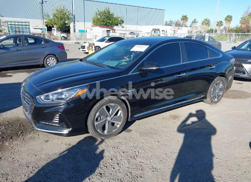 Photo 2 of 2019 Hyundai Sonata PLUG-IN HYBRID LIMITED (VIN KMHE54L21KA091784)
