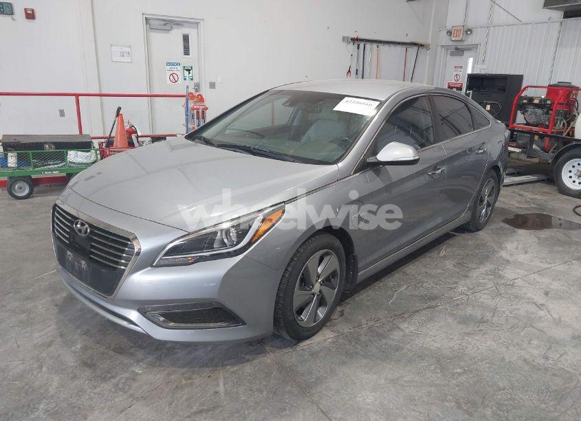 Photo 2 of 2016 Hyundai Sonata PLUG-IN HYBRID LIMITED (VIN KMHE54L28GA021187)