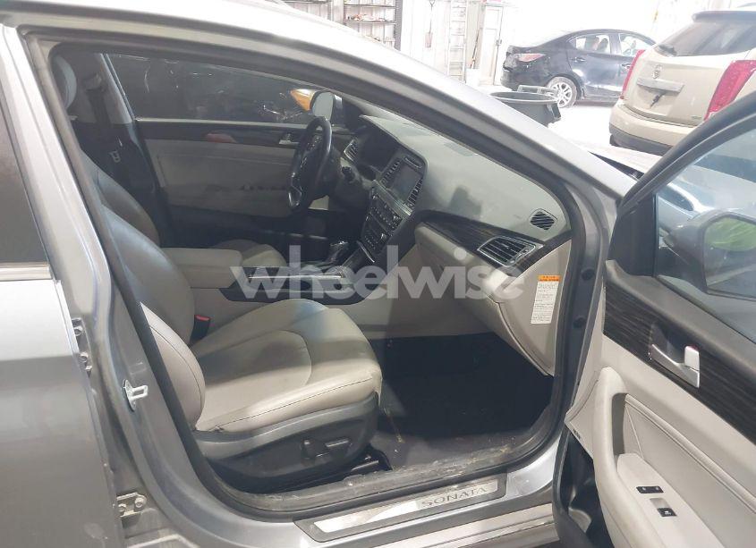 Photo 5 of 2016 Hyundai Sonata PLUG-IN HYBRID LIMITED (VIN KMHE54L28GA021187)