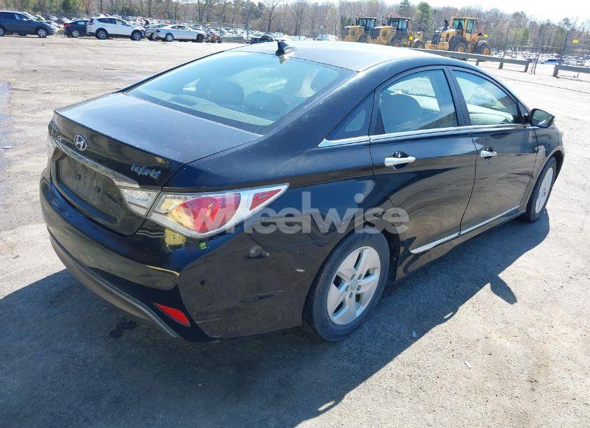 Photo 4 of 2011 Hyundai Sonata HYBRID (VIN KMHEC4A41BA004430)