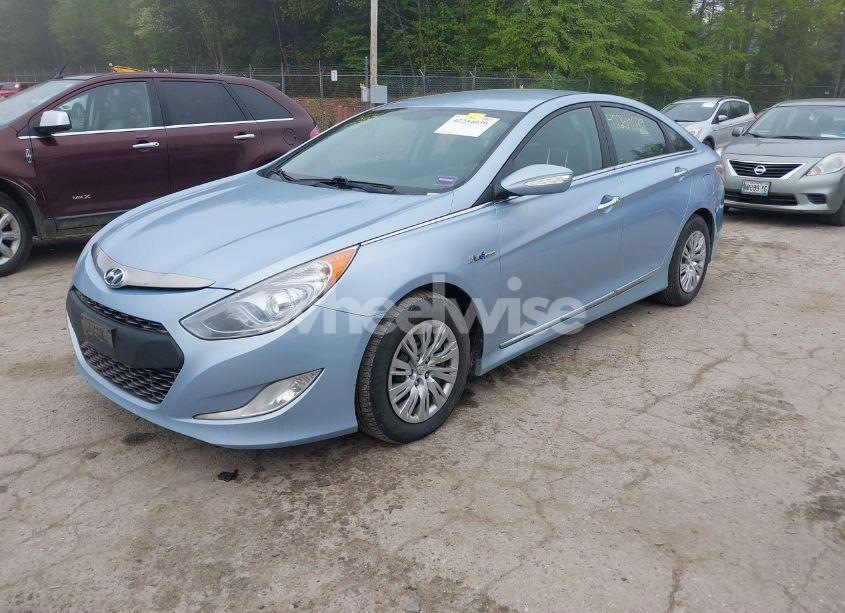 Photo 2 of 2012 Hyundai Sonata HYBRID (VIN KMHEC4A41CA044671)