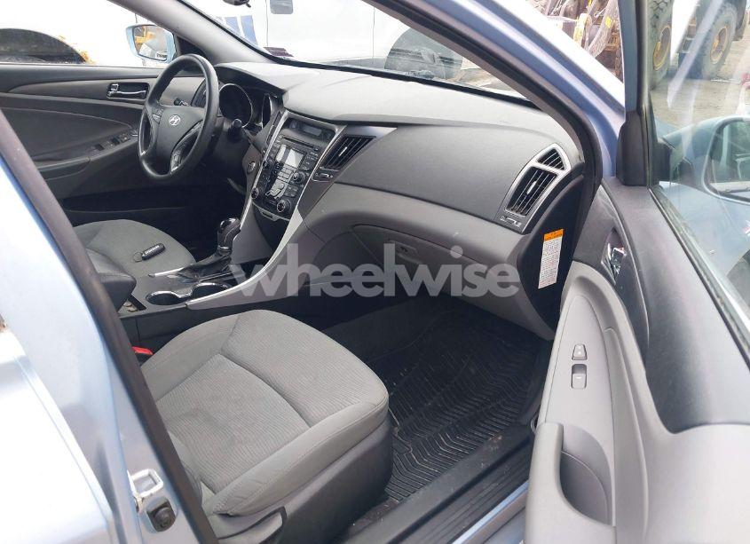 Photo 5 of 2012 Hyundai Sonata HYBRID (VIN KMHEC4A41CA044671)