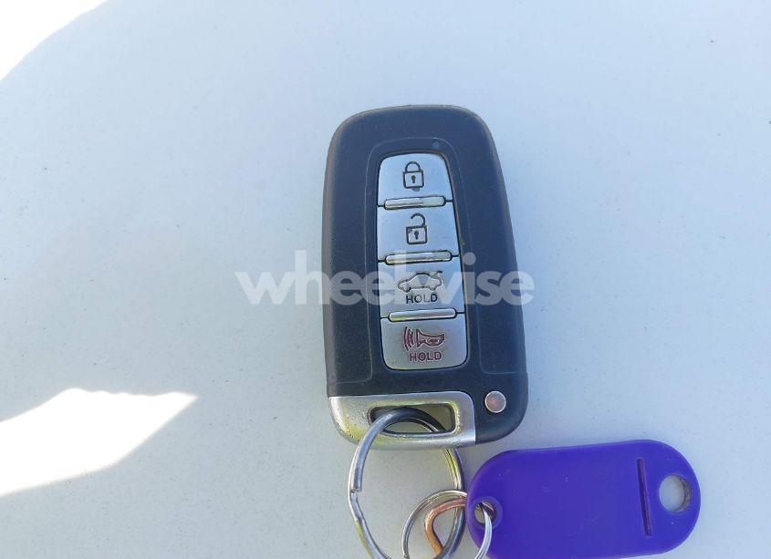 Photo 11 of 2012 Hyundai Sonata HYBRID (VIN KMHEC4A41CA054925)