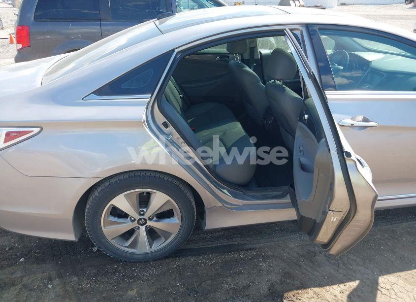 Photo 8 of 2012 Hyundai Sonata HYBRID (VIN KMHEC4A41CA059932)