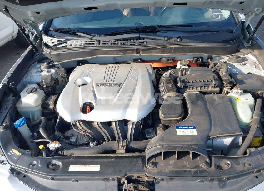 Photo 10 of 2014 Hyundai Sonata HYBRID LIMITED (VIN KMHEC4A41EA104497)