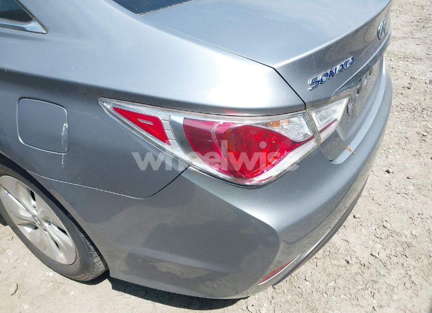 Photo 6 of 2015 Hyundai Sonata HYBRID (VIN KMHEC4A41FA130440)
