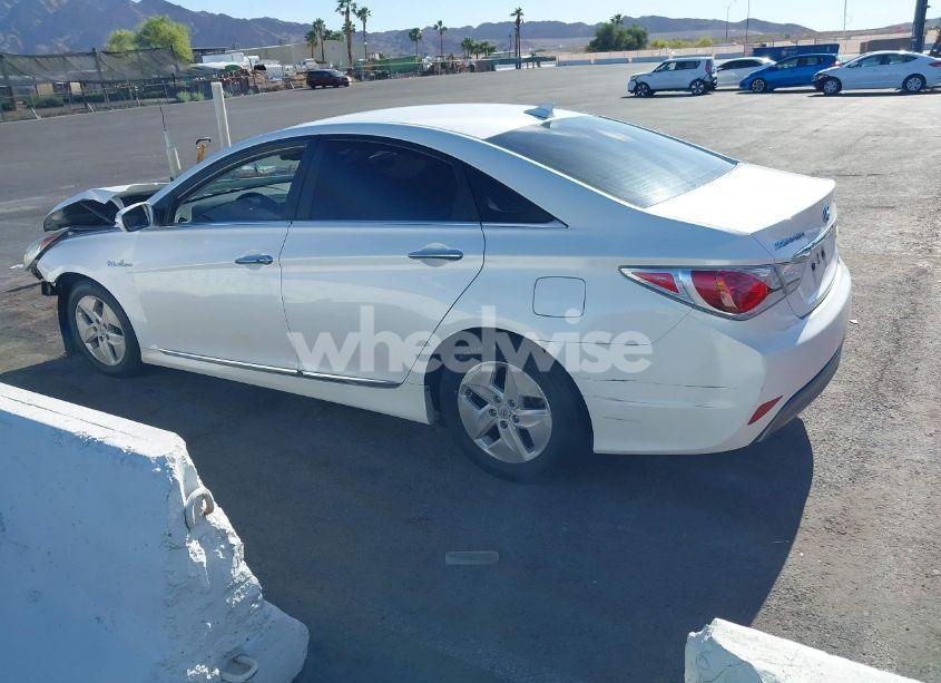 Photo 3 of 2012 Hyundai Sonata HYBRID (VIN KMHEC4A42CA029662)