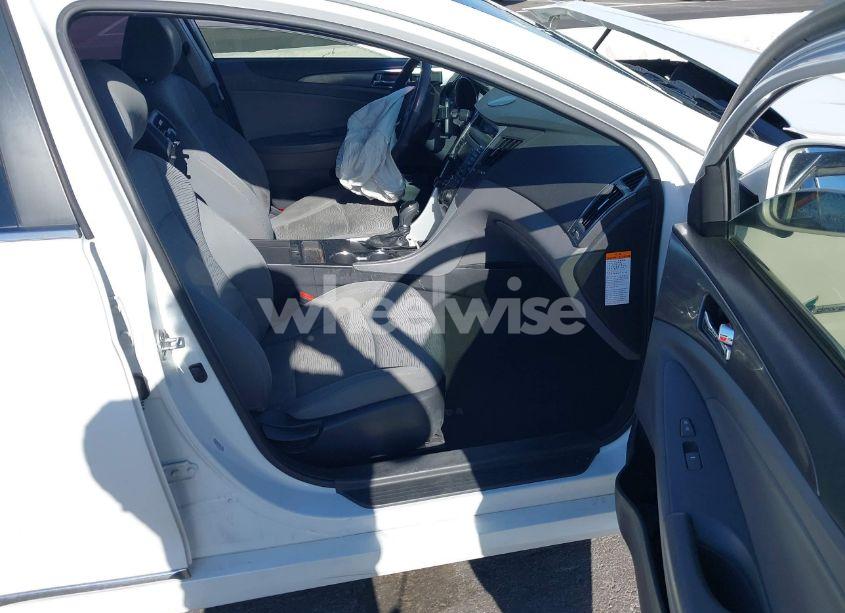 Photo 5 of 2012 Hyundai Sonata HYBRID (VIN KMHEC4A42CA029662)