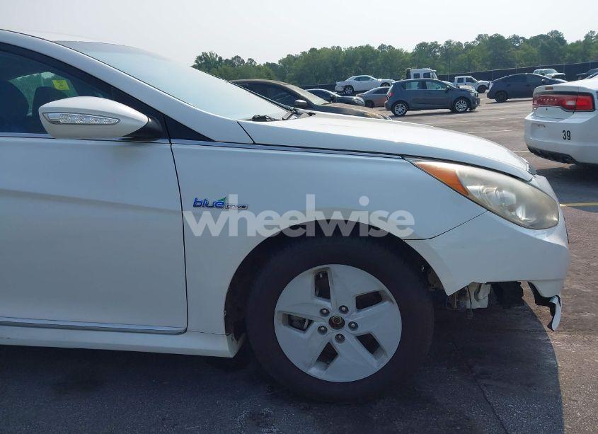Photo 13 of 2012 Hyundai Sonata HYBRID (VIN KMHEC4A42CA037678)
