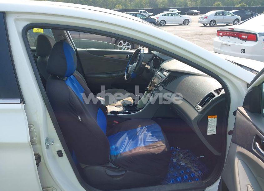 Photo 5 of 2012 Hyundai Sonata HYBRID (VIN KMHEC4A42CA037678)