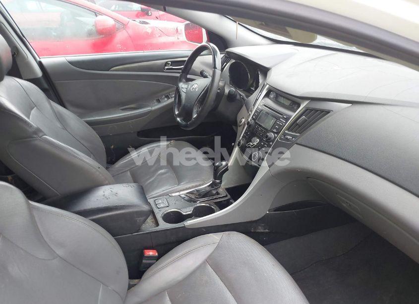 Photo 5 of 2012 Hyundai Sonata HYBRID (VIN KMHEC4A42CA059244)