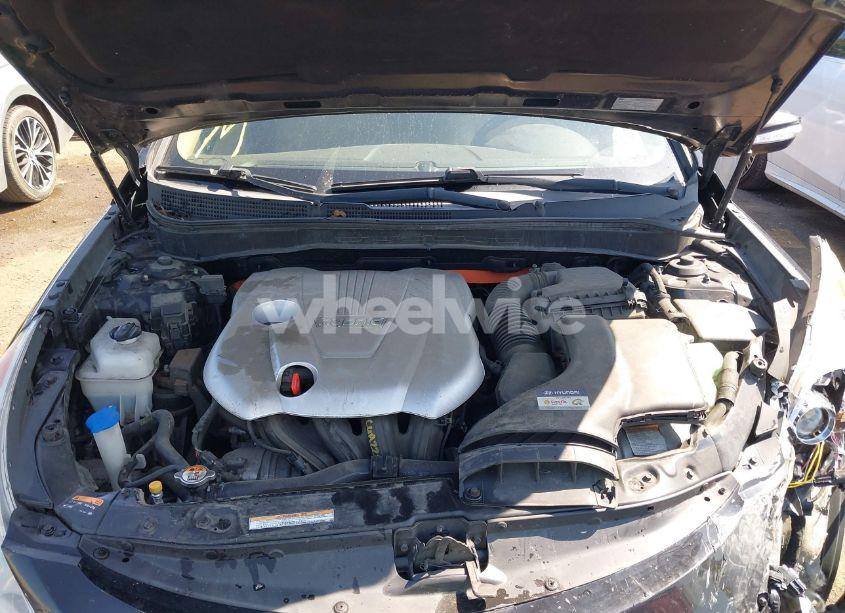 Photo 10 of 2013 Hyundai Sonata HYBRID LIMITED (VIN KMHEC4A42DA072884)