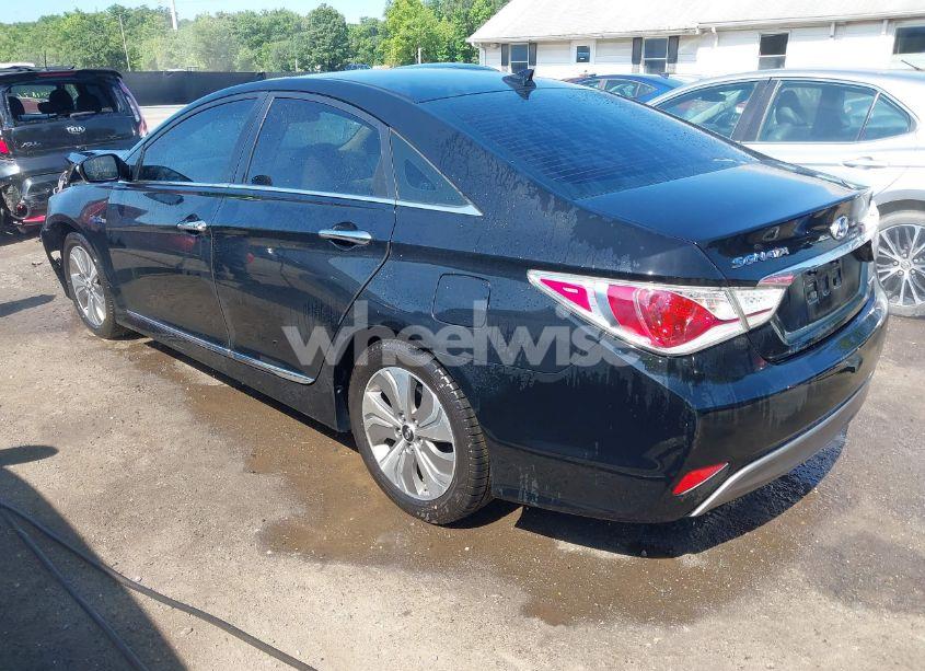 Photo 3 of 2013 Hyundai Sonata HYBRID LIMITED (VIN KMHEC4A42DA072884)