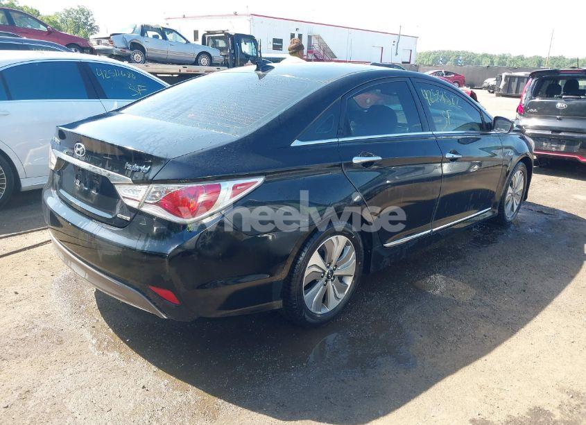 Photo 4 of 2013 Hyundai Sonata HYBRID LIMITED (VIN KMHEC4A42DA072884)