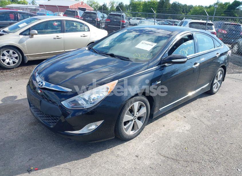 Photo 2 of 2011 Hyundai Sonata HYBRID (VIN KMHEC4A43BA016577)