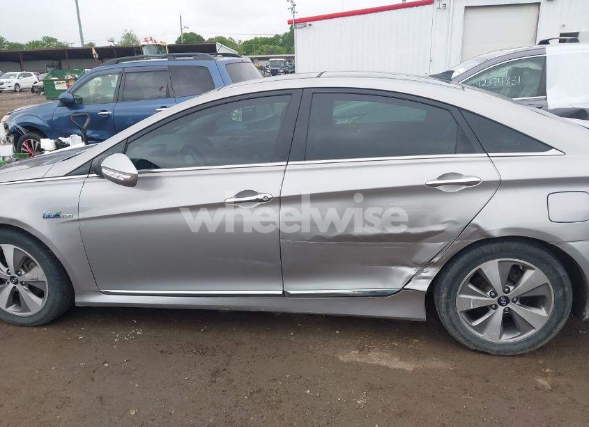 Photo 14 of 2012 Hyundai Sonata HYBRID (VIN KMHEC4A43CA025040)