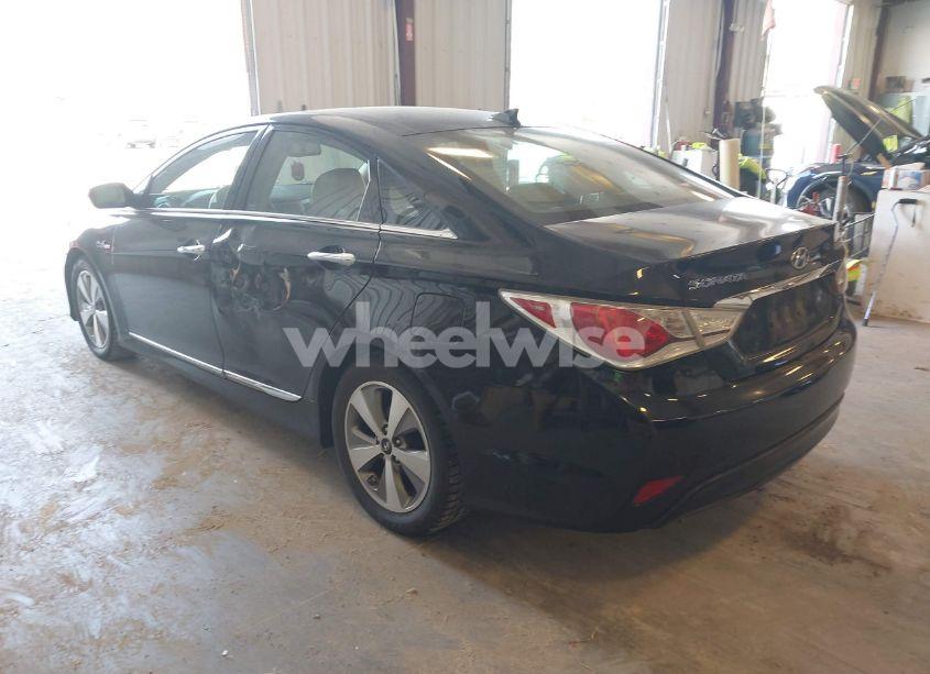 Photo 3 of 2012 Hyundai Sonata HYBRID (VIN KMHEC4A43CA043344)