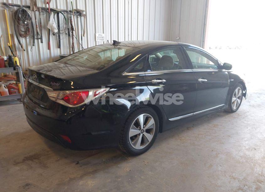 Photo 4 of 2012 Hyundai Sonata HYBRID (VIN KMHEC4A43CA043344)