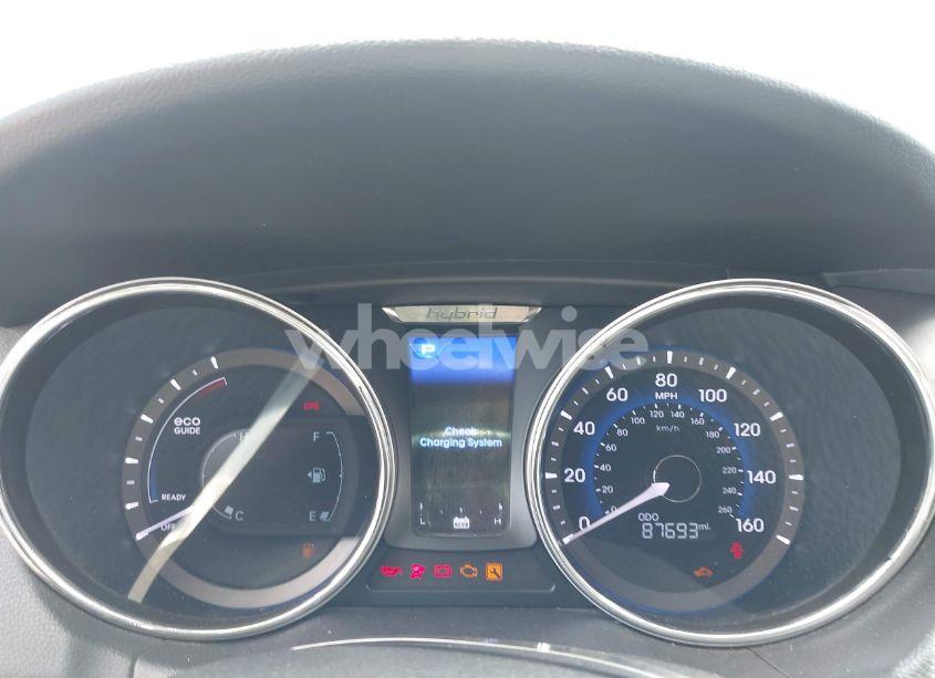 Photo 7 of 2012 Hyundai Sonata HYBRID (VIN KMHEC4A43CA047930)