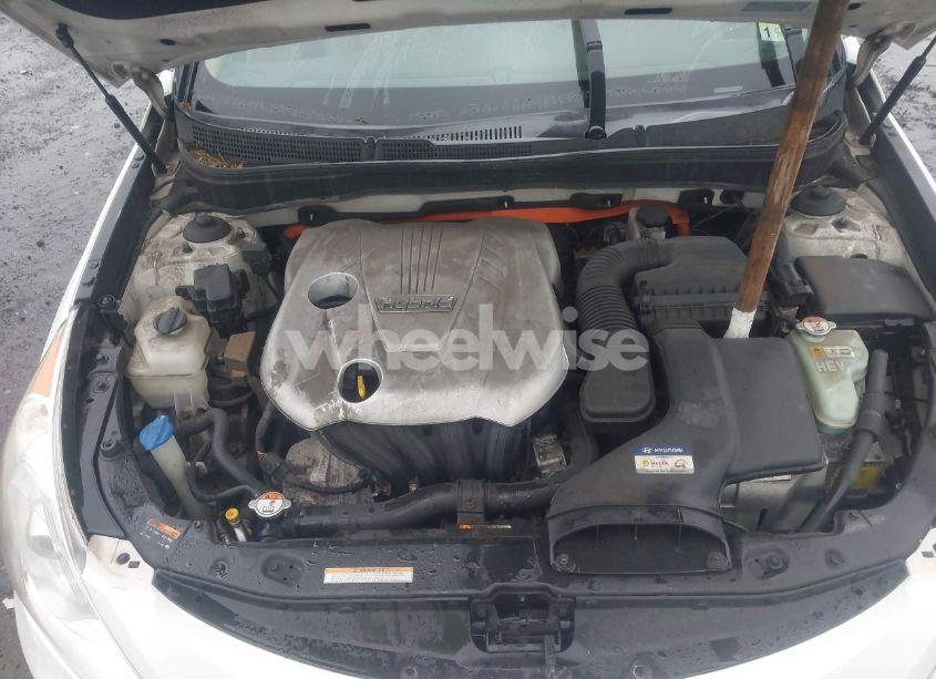 Photo 10 of 2013 Hyundai Sonata HYBRID LIMITED (VIN KMHEC4A43DA068844)